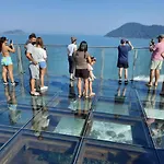 Apartamento Enseada, Guaruja, 3 Dorms, 3 Banhs, 8 Pessoas, 02 Quadras Da Praia, 2 Sacadas, 2 Vagas De Garagem